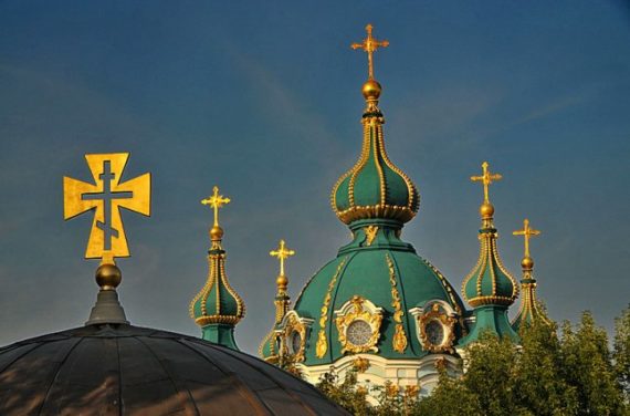 Украину ждет битва православных церквей