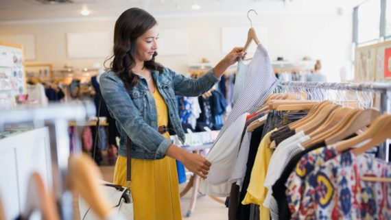 Как значительно сэкономить на покупке одежды, чтобы пустить деньги в нужное русло