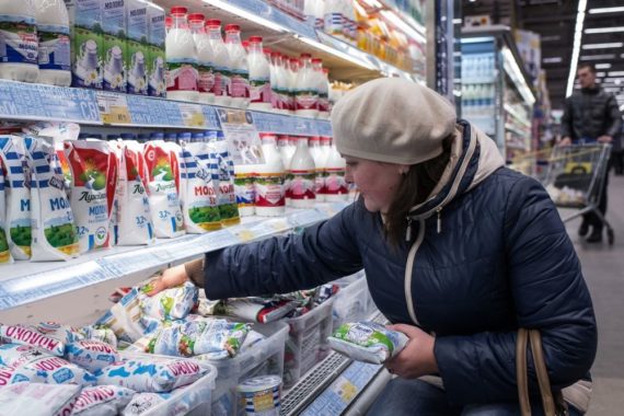 Молоко в России теперь будут продавать по новым правилам