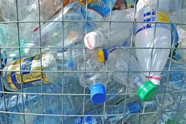 Как зарабатывать на пластиковых бутылках