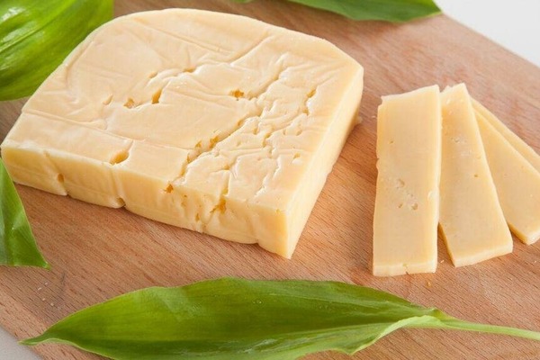 Как в магазине отличить сырный продукт от сыра
