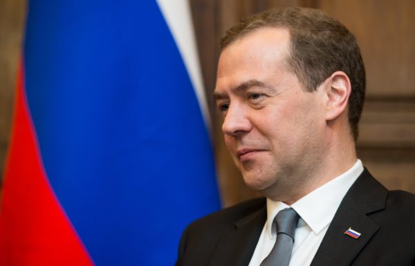 Сколько зарабатывает Медведев в месяц