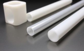 Инженерные пластики: PEEK детали, капролон круг и PP лист — что выбрать для вашей задачи